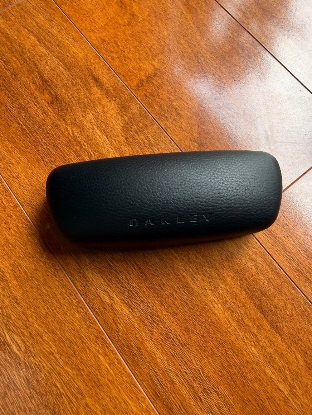 Oakley Black Hard Clamshell Sunglasses Eyeglasses Case Hinged Pebbles Nice.